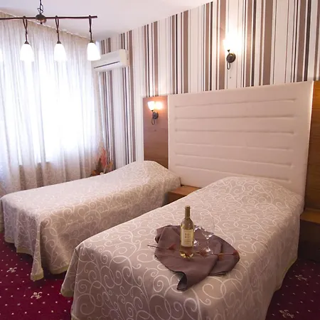 Arena Tarnovo - Free Private Parking Veliko Tarnovo