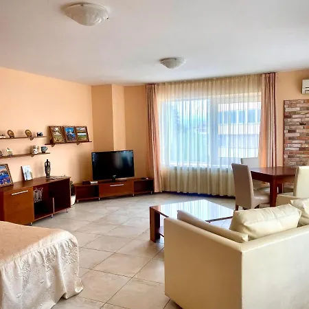 Arena Tarnovo - Free Private Parking Hotel 3*