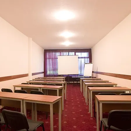 Arena Tarnovo - Free Private Parking 호텔 3*